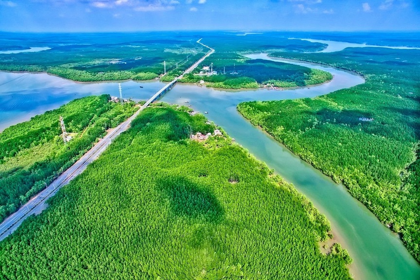 Lần đầu tiên một khu rừng ngập mặn tại Việt Nam được quy hoạch thành đô thị kiểu mẫu, 80% dùng năng lượng sạch- Ảnh 2. Lần đầu tiên một khu rừng ngập mặn tại Việt Nam được quy hoạch thành đô thị kiểu mẫu, 80% dùng năng lượng sạch- Ảnh 2.
