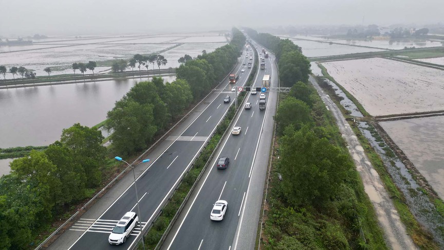 Cao tốc Cầu Giẽ - Ninh Bình. Nguồn ảnh: Báo Lao Động Cao tốc Cầu Giẽ - Ninh Bình. Nguồn ảnh: Báo Lao Động