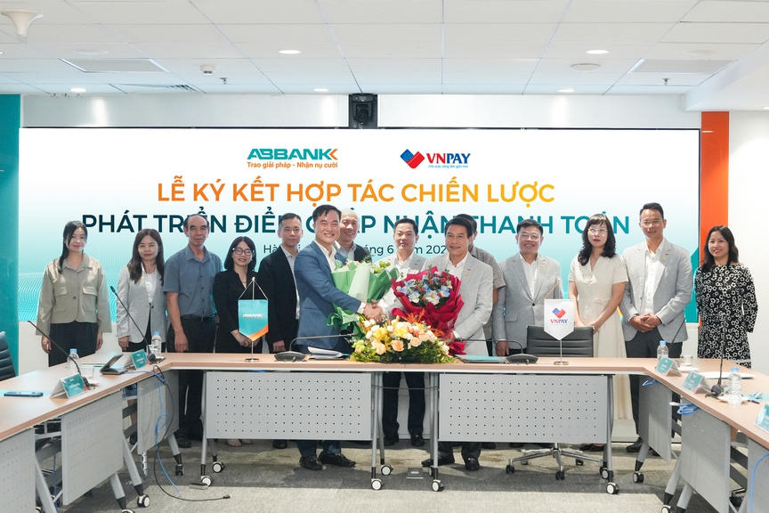 ABBANK và VNPAY hợp tác triển khai gói giải pháp thanh toán số tiện ích tại các điểm thanh toán- Ảnh 1.