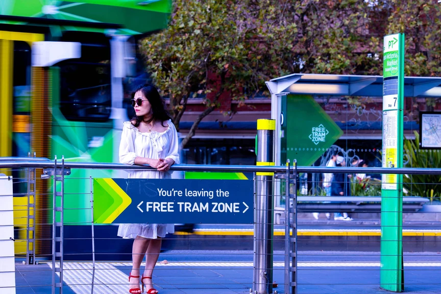 Photo Travel: City Circle Tram - hoài cổ trên tàu điện trăm tuổi ở Melbourne- Ảnh 4.