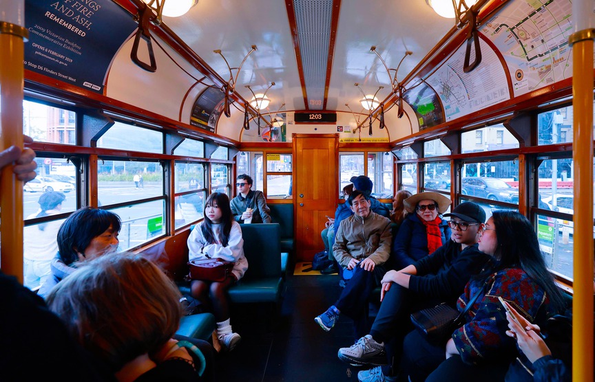 Photo Travel: City Circle Tram - hoài cổ trên tàu điện trăm tuổi ở Melbourne- Ảnh 7.