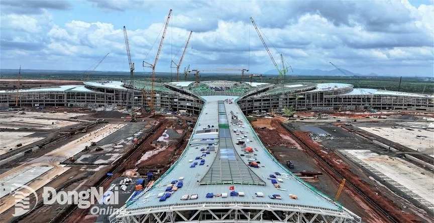 Siêu sân bay 16 tỷ USD mang tính biểu tượng của Việt Nam gấp rút hoàn thành hạng mục quan trọng nhất- Ảnh 3. Siêu sân bay 16 tỷ USD mang tính biểu tượng của Việt Nam gấp rút hoàn thành hạng mục quan trọng nhất- Ảnh 3.