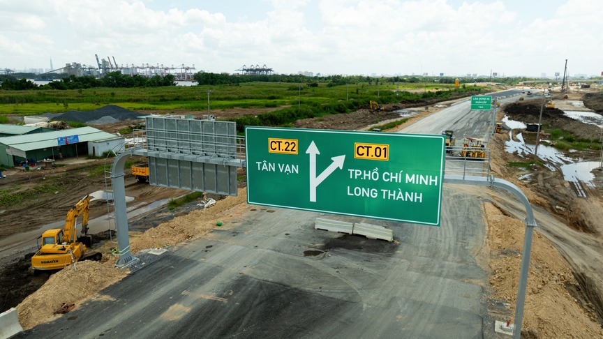 Chỉ một tháng nữa, sẽ thông xe cây cầu lớn nhất trên trục huyết mạch 75.000 tỷ, phá thế cô lập loạt dự án- Ảnh 4.