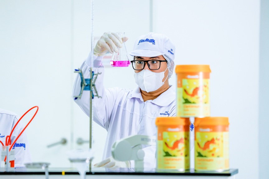 Vinamilk là đại diện đầu tiên của Việt Nam được mời trình bày về đột phá dinh dưỡng tại Diễn đàn Phát triển Châu Á 2025 - Ảnh 2.