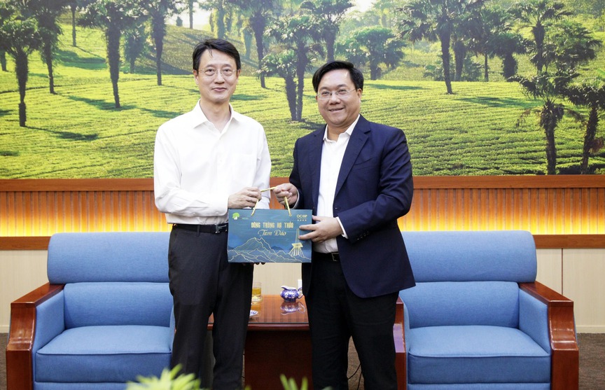 Hình ảnh tại buổi làm việc. Nguồn ảnh: Báo Phú Thọ Hình ảnh tại buổi làm việc. Nguồn ảnh: Báo Phú Thọ