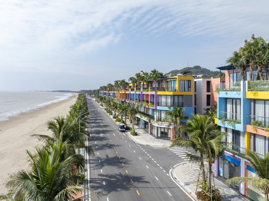 Du lịch biển phía Bắc xuất hiện tâm điểm mới hút khách du lịch- Ảnh 4. Du lịch biển phía Bắc xuất hiện tâm điểm mới hút khách du lịch- Ảnh 4.