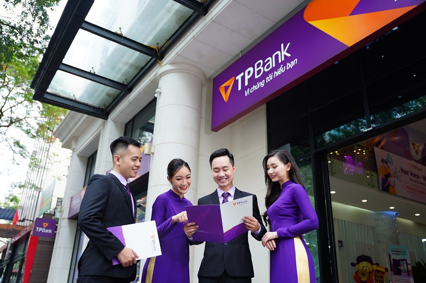 TPBank (TPB): Lợi nhuận 6 tháng vượt 4.100 tỷ, tổng tài sản vượt mốc 428.600 tỷ đồng- Ảnh 2. TPBank (TPB): Lợi nhuận 6 tháng vượt 4.100 tỷ, tổng tài sản vượt mốc 428.600 tỷ đồng- Ảnh 2.
