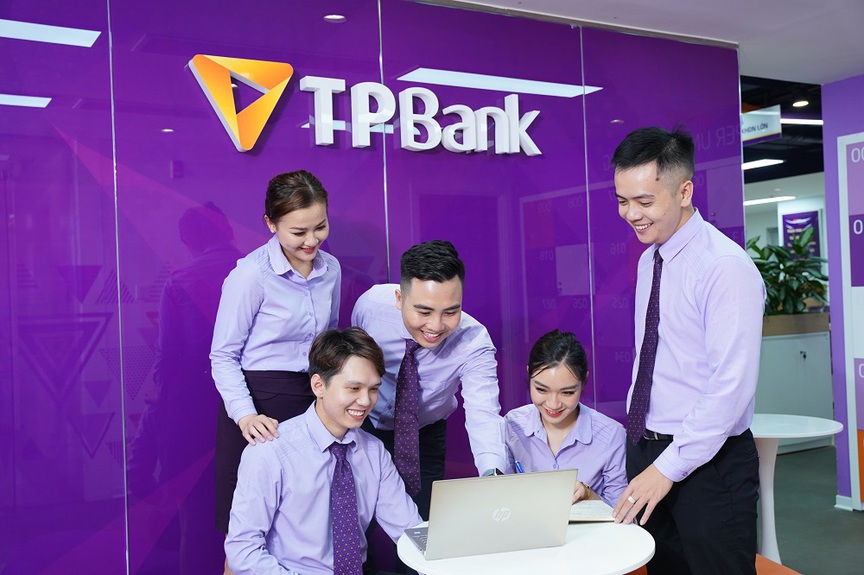 TPBank (TPB): Lợi nhuận 6 tháng vượt 4.100 tỷ, tổng tài sản vượt mốc 428.600 tỷ đồng- Ảnh 3. TPBank (TPB): Lợi nhuận 6 tháng vượt 4.100 tỷ, tổng tài sản vượt mốc 428.600 tỷ đồng- Ảnh 3.