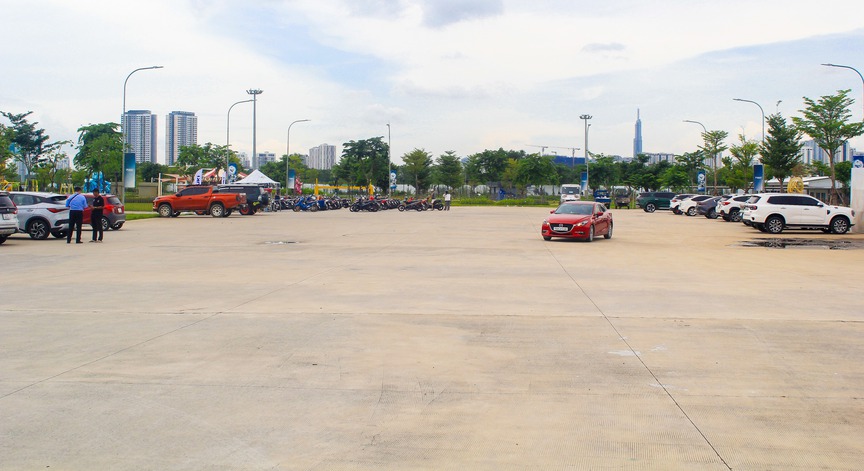 Bên trong khu đô thị cao cấp có bãi đỗ xe ‘khủng’, quy mô gấp gần 3 lần sân vận động lớn nhất Việt Nam- Ảnh 2.
