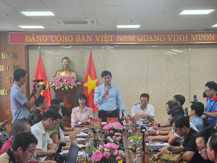 Quảng Ninh thông tin về vụ lật tàu du lịch trên vịnh Hạ Long- Ảnh 4. Quảng Ninh thông tin về vụ lật tàu du lịch trên vịnh Hạ Long- Ảnh 4.