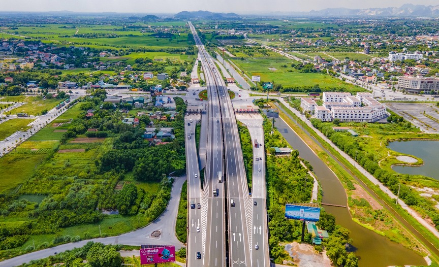 Ngày mai, các phương tiện lưu thông trên tuyến cao tốc Cầu Giẽ - Ninh Bình cần đặc biệt lưu ý điều này- Ảnh 1. Ngày mai, các phương tiện lưu thông trên tuyến cao tốc Cầu Giẽ - Ninh Bình cần đặc biệt lưu ý điều này- Ảnh 1.