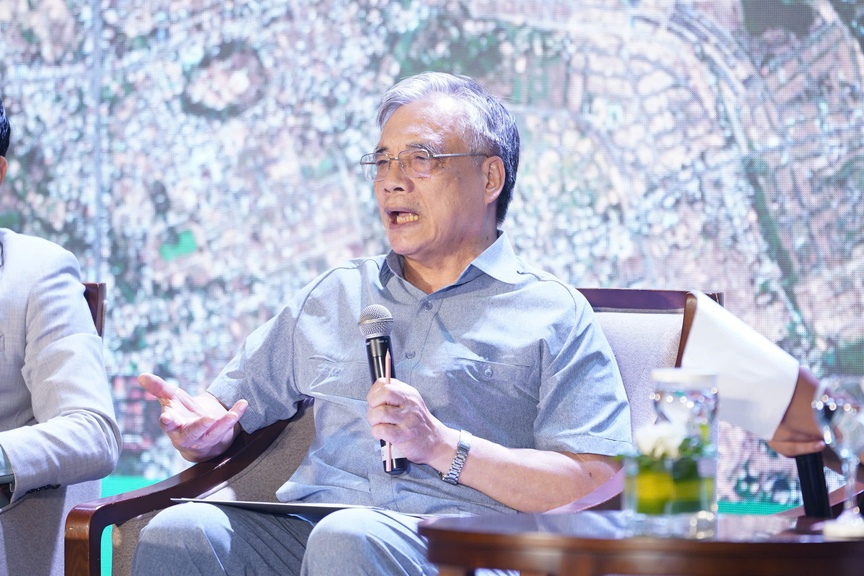 PGS. TS. Trần Đình Thiên: Không có lý do để hoài nghi triển vọng bùng nổ và phát triển của Đà Nẵng- Ảnh 1. PGS. TS. Trần Đình Thiên: Không có lý do để hoài nghi triển vọng bùng nổ và phát triển của Đà Nẵng- Ảnh 1.