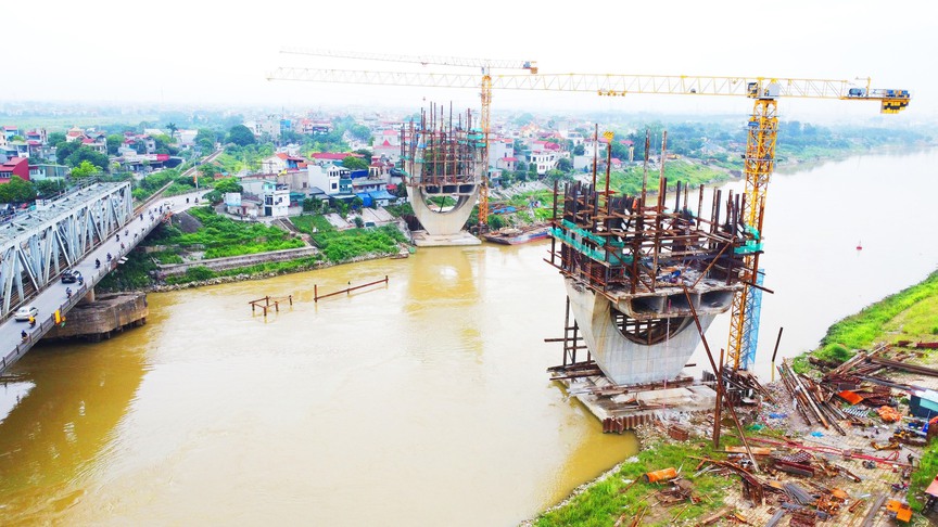 Cận cảnh dự án Cầu Đuống mới thi công dang dở- Ảnh 7. Cận cảnh dự án Cầu Đuống mới thi công dang dở- Ảnh 7.