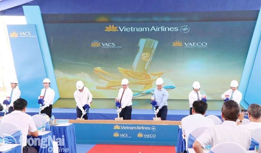 Nhiều dự án tại sân bay lớn nhất Việt Nam đồng loạt khởi công, phấn đấu về đích trước thời hạn- Ảnh 1. Nhiều dự án tại sân bay lớn nhất Việt Nam đồng loạt khởi công, phấn đấu về đích trước thời hạn- Ảnh 1.