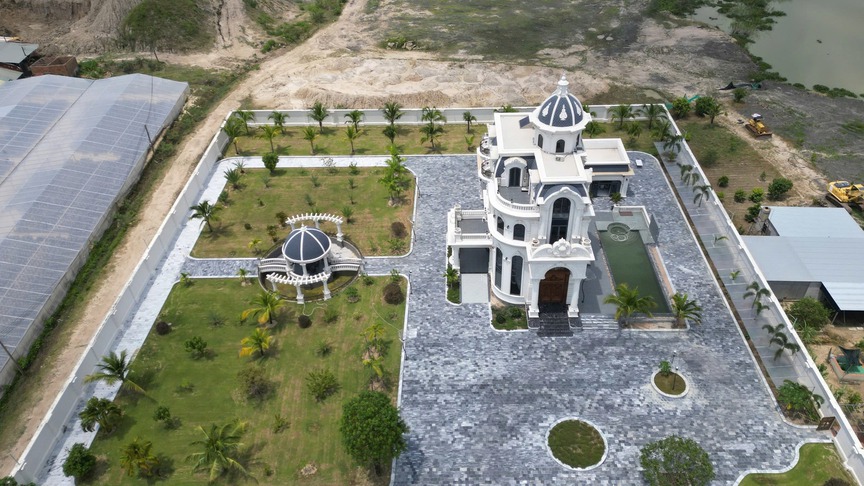 Tình trạng biệt phủ 600m2 của đại gia khoáng sản sau gần 2 tuần hết thời hạn phá dỡ- Ảnh 1. Tình trạng biệt phủ 600m2 của đại gia khoáng sản sau gần 2 tuần hết thời hạn phá dỡ- Ảnh 1.