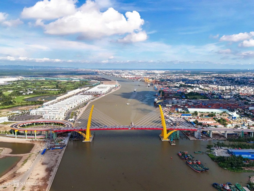 Chỉ 6 ngày nữa, cây cầu nghìn tỷ nối 'đảo tỷ phú' đầu tiên của Việt Nam với trung tâm TP chính thức thông xe- Ảnh 2. Chỉ 6 ngày nữa, cây cầu nghìn tỷ nối 'đảo tỷ phú' đầu tiên của Việt Nam với trung tâm TP chính thức thông xe- Ảnh 2.