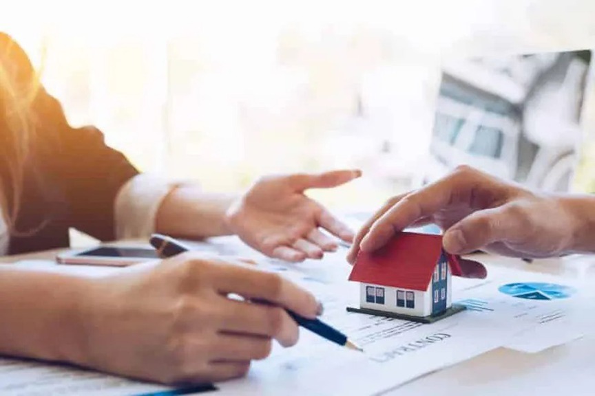 Hà Nội: Xem xét thí điểm bỏ qua công chứng khi cho tặng BĐS- Ảnh 1. Hà Nội: Xem xét thí điểm bỏ qua công chứng khi cho tặng BĐS- Ảnh 1.