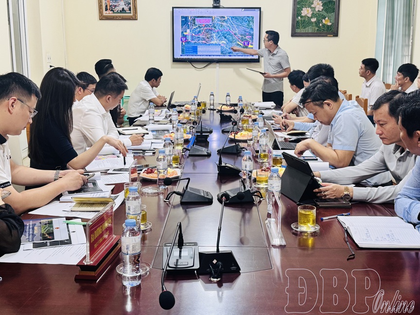 Hình ảnh tại buổi làm việc. Nguồn ảnh: Báo Điện Biên