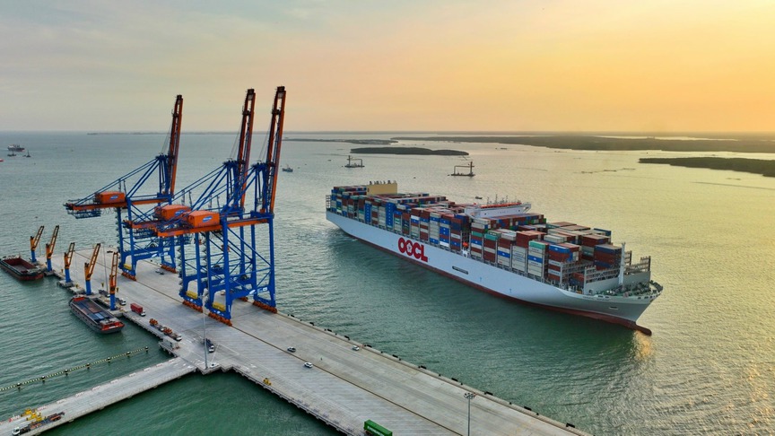 Chỉ vài tháng nữa, tuyến đường xuyên rừng ngập mặn, kết nối thẳng đến cụm cảng nước sâu lớn nhất Việt Nam sẽ về đích- Ảnh 2.