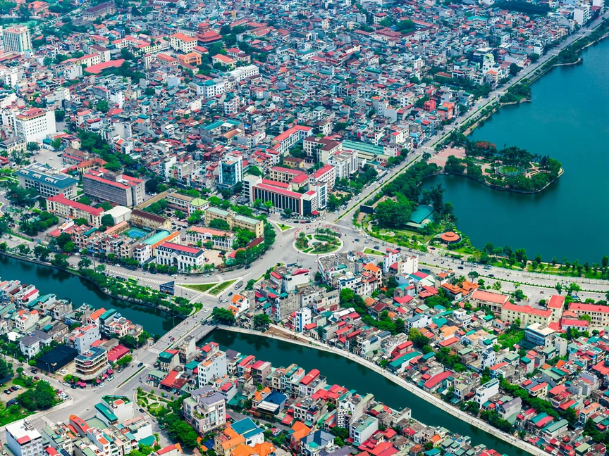 Ngân hàng mạnh tay rót vốn vào bất động sản: Lực đẩy hay mồi lửa?- Ảnh 1.