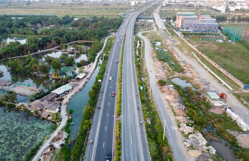 Diễn biến mới nhất về dự án mở rộng tuyến cao tốc từng hiện đại nhất Việt Nam- Ảnh 1. Diễn biến mới nhất về dự án mở rộng tuyến cao tốc từng hiện đại nhất Việt Nam- Ảnh 1.