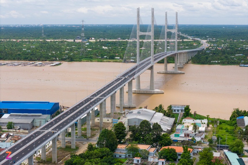 Chưa đầy 24 giờ nữa, sẽ khánh thành cây cầu gần 7.000 tỷ, nằm gần cầu dây văng đầu tiên do Việt Nam thiết kế- Ảnh 1.