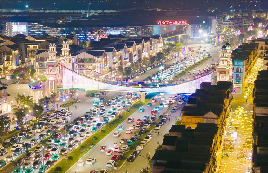 Chỉ 2 ngày nữa, TTTM đẳng cấp tích hợp '4 trong 1' lần đầu tiên tại Việt Nam có bóng dáng của Vingroup chính thức khai trương- Ảnh 1.