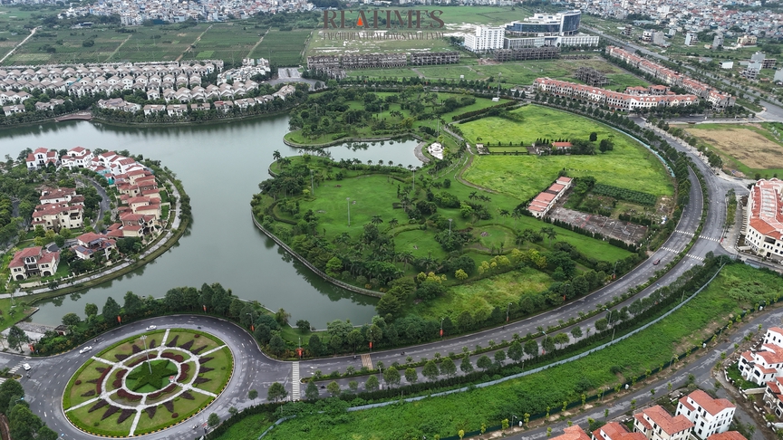 Hà Nội: Cận cảnh hàng trăm ngôi biệt thự 'triệu đô' bỏ hoang lãng phí tại khu đô thị Nam An Khánh- Ảnh 4. Hà Nội: Cận cảnh hàng trăm ngôi biệt thự 'triệu đô' bỏ hoang lãng phí tại khu đô thị Nam An Khánh- Ảnh 4.