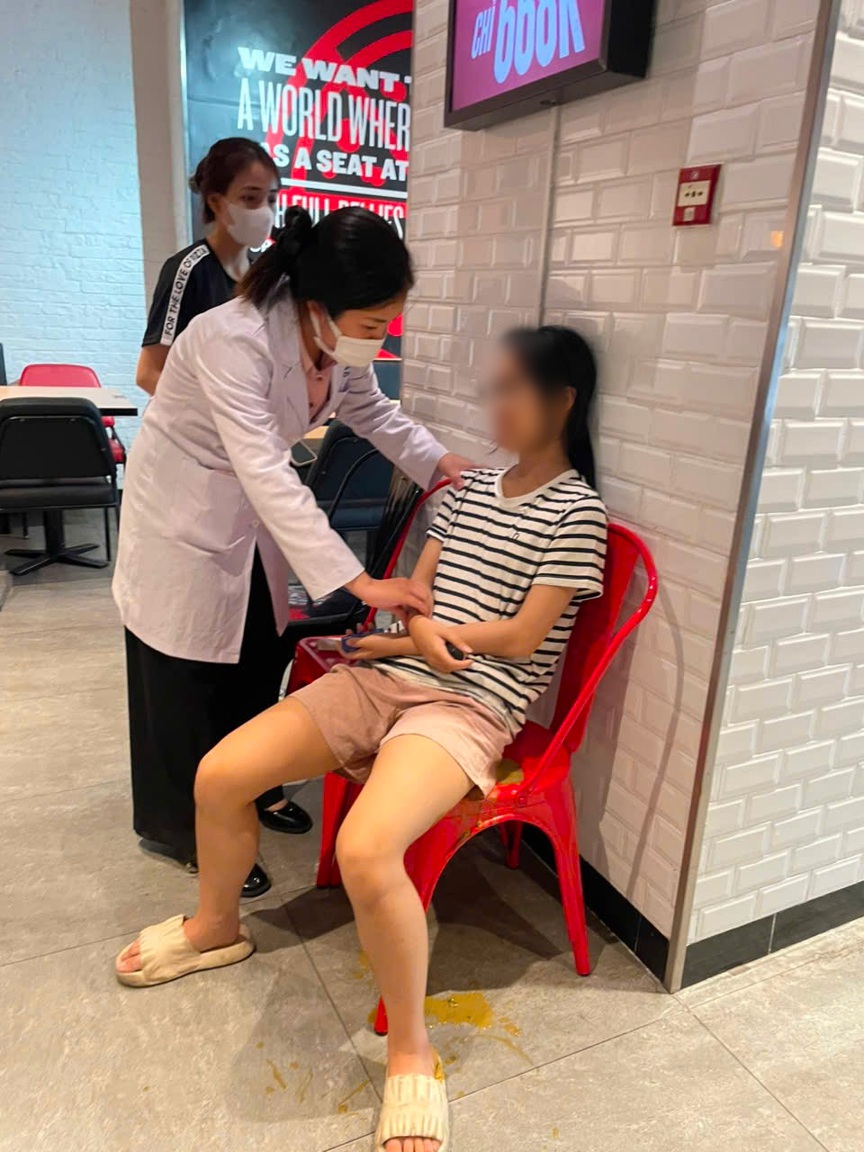 Long Châu lại tiếp tục kịp thời cứu người khỏi cơn nguy kịch - Ảnh 1. Long Châu lại tiếp tục kịp thời cứu người khỏi cơn nguy kịch - Ảnh 1.