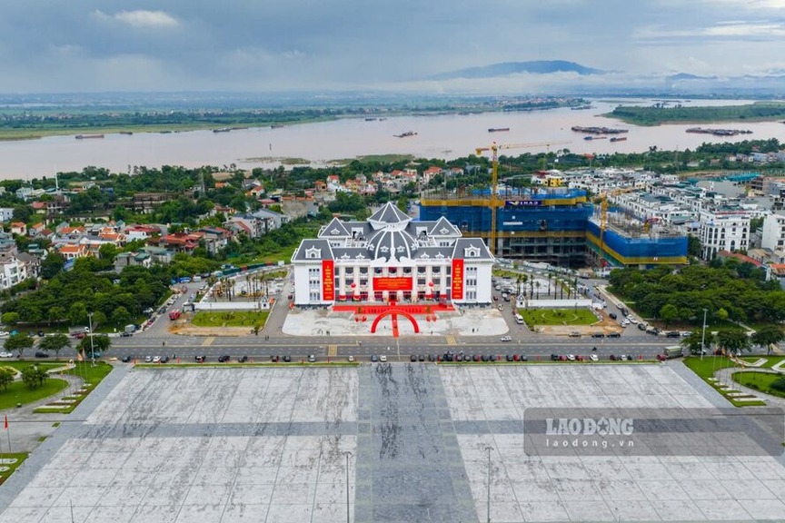 Choáng ngợp với không gian bên trong nhà văn hóa nghệ thuật quy mô tại Phú Thọ: Sức chứa 1.000 chỗ ngồi, kiến trúc phong cách tân cổ điển hiện đại- Ảnh 1. Choáng ngợp với không gian bên trong nhà văn hóa nghệ thuật quy mô tại Phú Thọ: Sức chứa 1.000 chỗ ngồi, kiến trúc phong cách tân cổ điển hiện đại- Ảnh 1.