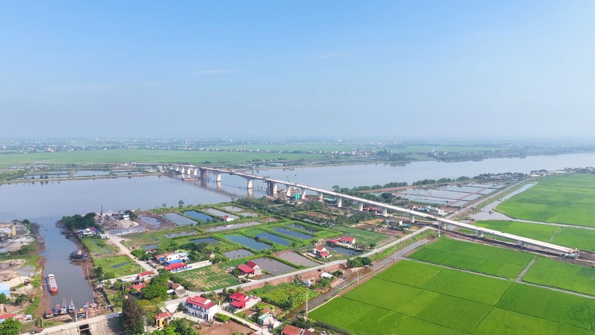 Dự chi 13.000 tỷ, 'thay áo' cho dòng sông biểu tượng của Ninh Bình- Ảnh 3. Dự chi 13.000 tỷ, 'thay áo' cho dòng sông biểu tượng của Ninh Bình- Ảnh 3.