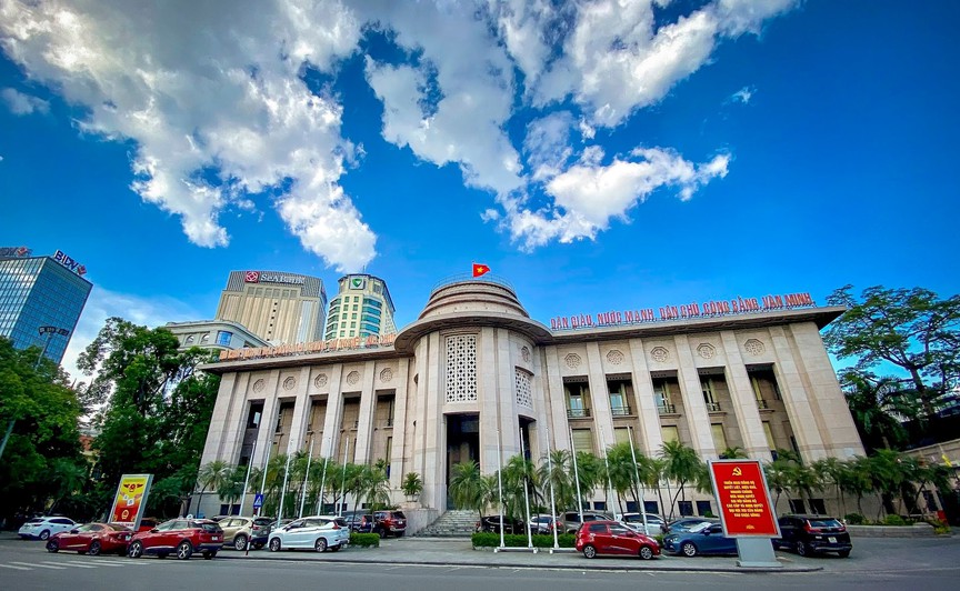 Động thái đáng chú ý của các ngân hàng thương mại trước áp lực siết chặt tỷ lệ an toàn vốn- Ảnh 2. Động thái đáng chú ý của các ngân hàng thương mại trước áp lực siết chặt tỷ lệ an toàn vốn- Ảnh 2.