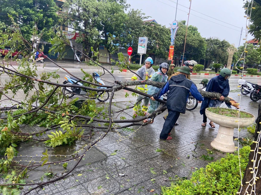 Hà Tĩnh đề xuất Trung ương hỗ trợ 2.000 tỷ đồng tái thiết sau bão- Ảnh 14. Hà Tĩnh đề xuất Trung ương hỗ trợ 2.000 tỷ đồng tái thiết sau bão- Ảnh 14.