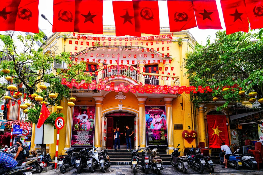 Vàng vàng bay, đẹp quá, sao sao ơi!- Ảnh 35. Vàng vàng bay, đẹp quá, sao sao ơi!- Ảnh 35.