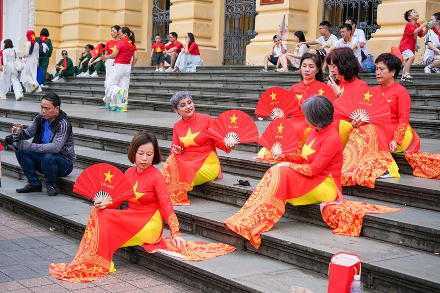 Vàng vàng bay, đẹp quá, sao sao ơi!- Ảnh 13. Vàng vàng bay, đẹp quá, sao sao ơi!- Ảnh 13.