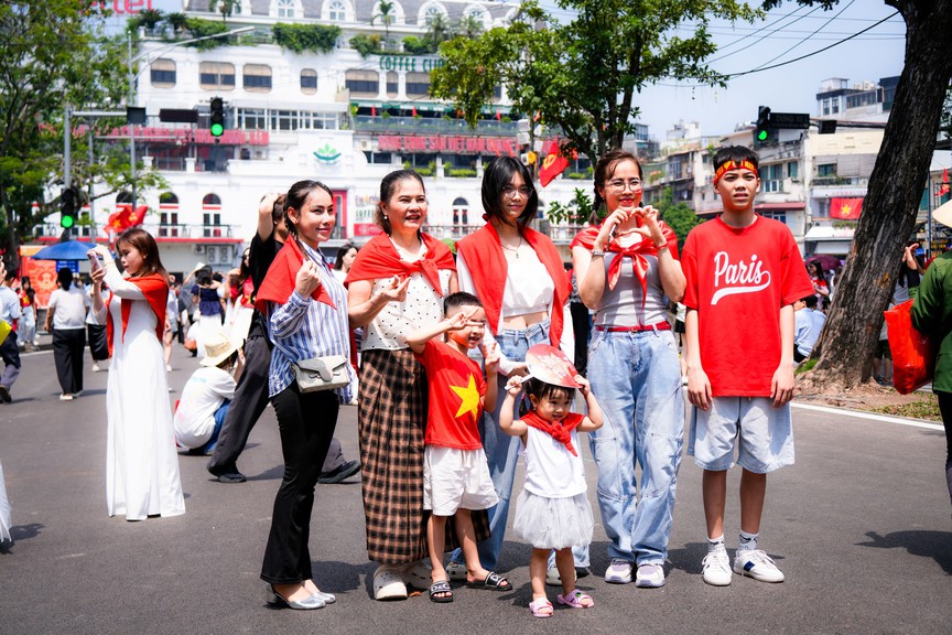 Vàng vàng bay, đẹp quá, sao sao ơi!- Ảnh 30. Vàng vàng bay, đẹp quá, sao sao ơi!- Ảnh 30.