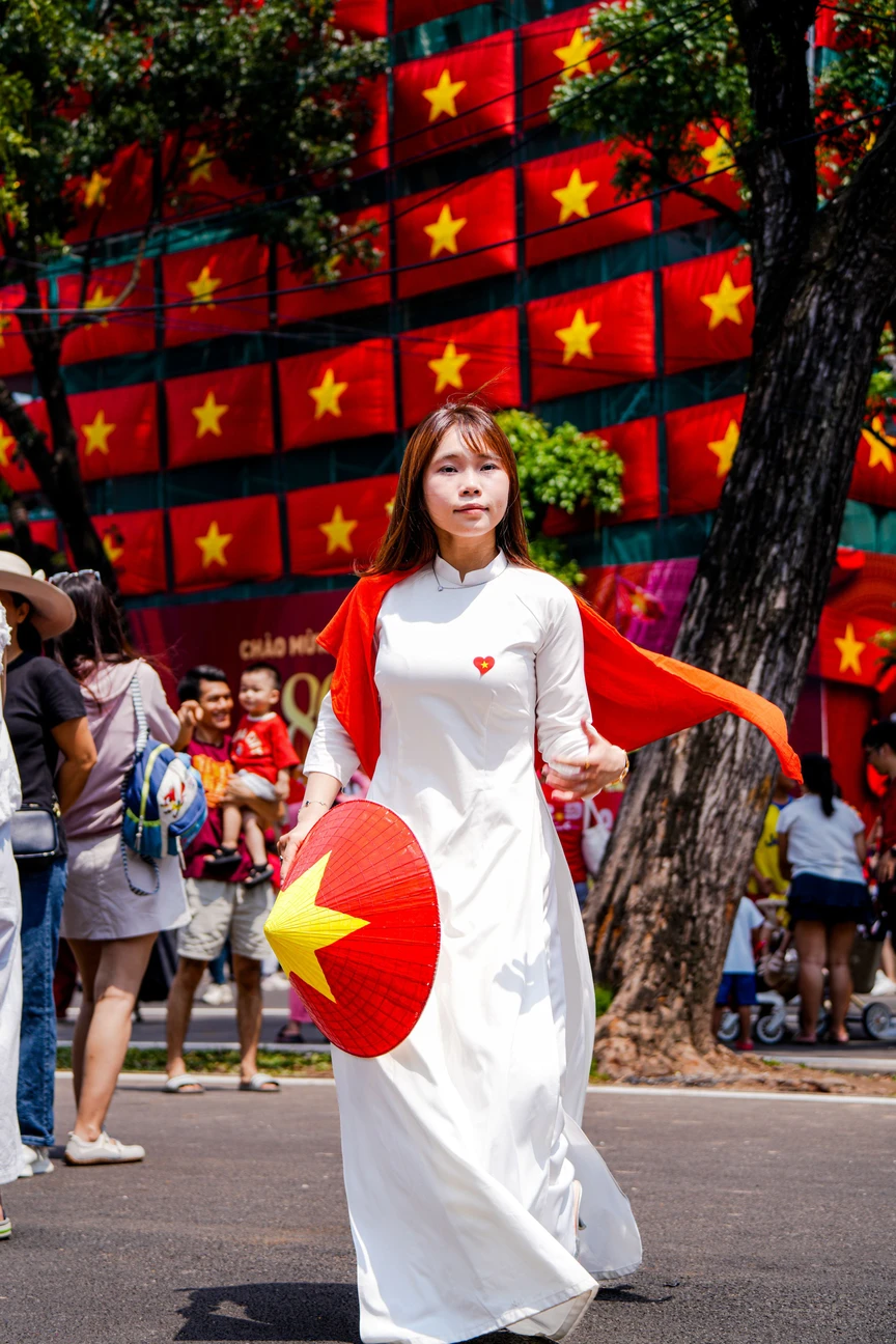 Vàng vàng bay, đẹp quá, sao sao ơi!- Ảnh 24. Vàng vàng bay, đẹp quá, sao sao ơi!- Ảnh 24.