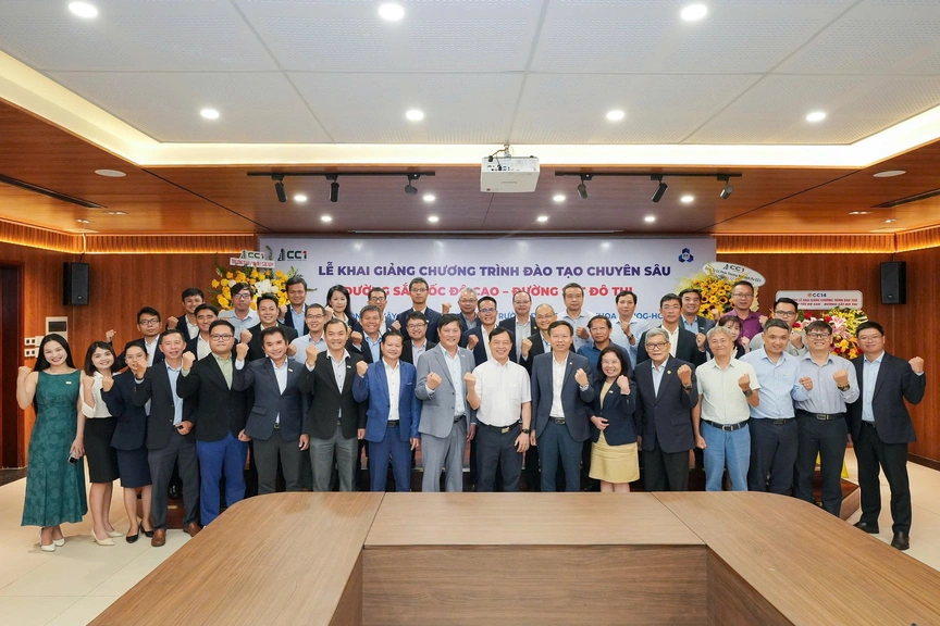 Lễ khai giảng chương trình đào tạo chuyên sâu “đường sắt tốc độ cao – đường sắt đô thị”- Ảnh 1. Lễ khai giảng chương trình đào tạo chuyên sâu “đường sắt tốc độ cao – đường sắt đô thị”- Ảnh 1.