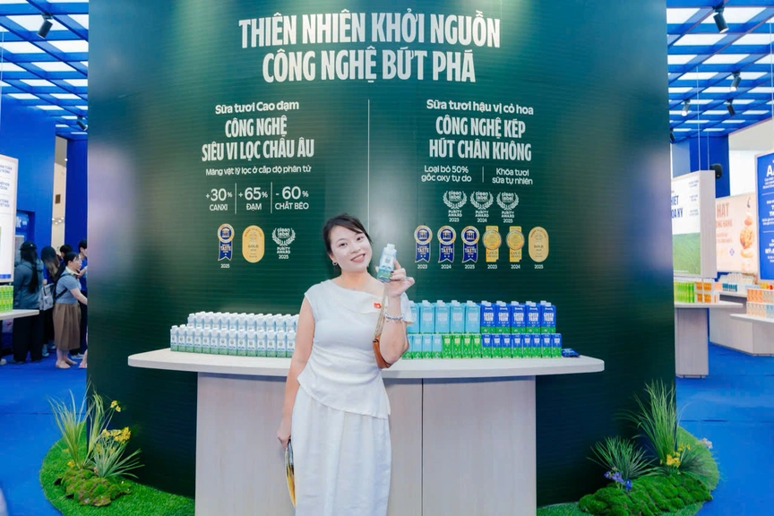 Không gian trưng bày và trải nghiệm của Vinamilk hút khách tại Triển lãm Thành tựu đất nước 80 năm- Ảnh 8.