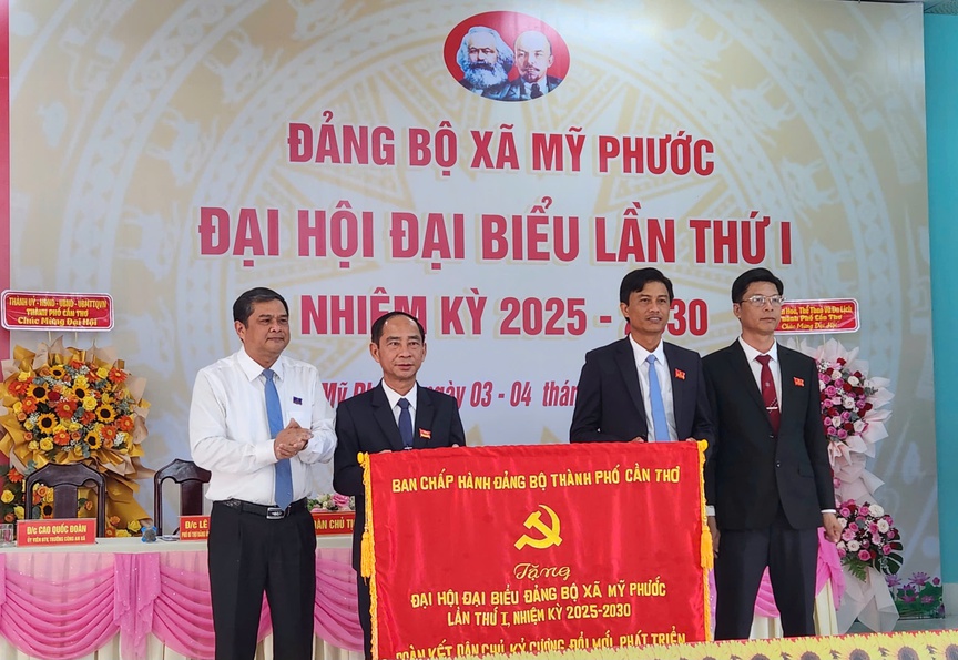TP. Cần Thơ: Giám đốc Sở Văn hóa Thể thao và Du lịch dự, chỉ đạo Đại hội Đại biểu Đảng bộ xã Mỹ Phước- Ảnh 2. TP. Cần Thơ: Giám đốc Sở Văn hóa Thể thao và Du lịch dự, chỉ đạo Đại hội Đại biểu Đảng bộ xã Mỹ Phước- Ảnh 2.