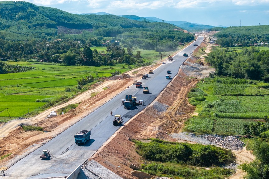 Khu vực thi công cao tốc Quảng Ngãi - Hoài Nhơn. Nguồn ảnh: Deoca.vn