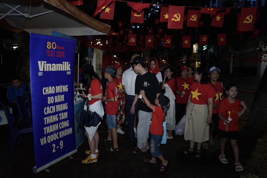 Vinamilk hòa nhịp cùng triệu trái tim mừng 80 năm Quốc khánh- Ảnh 2. Vinamilk hòa nhịp cùng triệu trái tim mừng 80 năm Quốc khánh- Ảnh 2.
