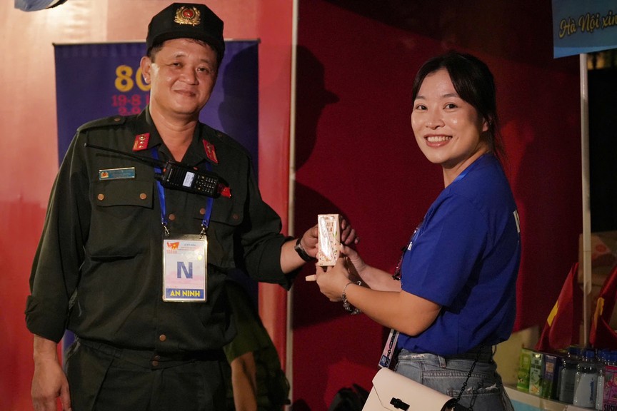 Vinamilk hòa nhịp cùng triệu trái tim mừng 80 năm Quốc khánh- Ảnh 6. Vinamilk hòa nhịp cùng triệu trái tim mừng 80 năm Quốc khánh- Ảnh 6.