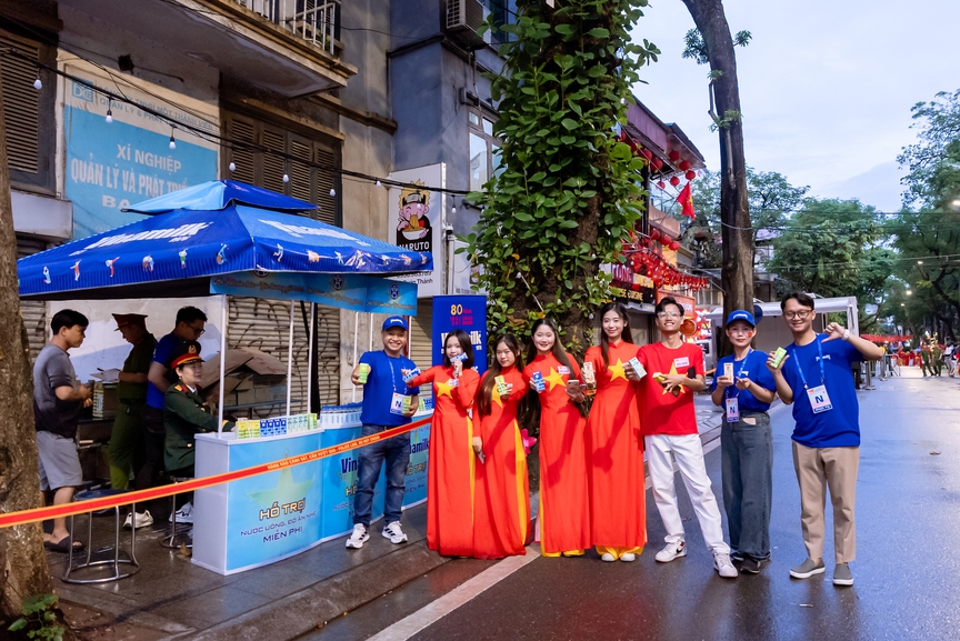 Vinamilk hòa nhịp cùng triệu trái tim mừng 80 năm Quốc khánh- Ảnh 5. Vinamilk hòa nhịp cùng triệu trái tim mừng 80 năm Quốc khánh- Ảnh 5.