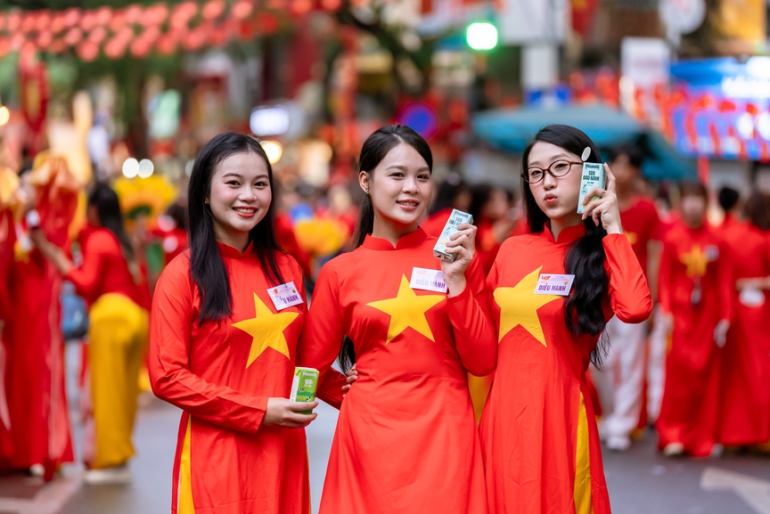 Vinamilk hòa nhịp cùng triệu trái tim mừng 80 năm Quốc khánh- Ảnh 8. Vinamilk hòa nhịp cùng triệu trái tim mừng 80 năm Quốc khánh- Ảnh 8.