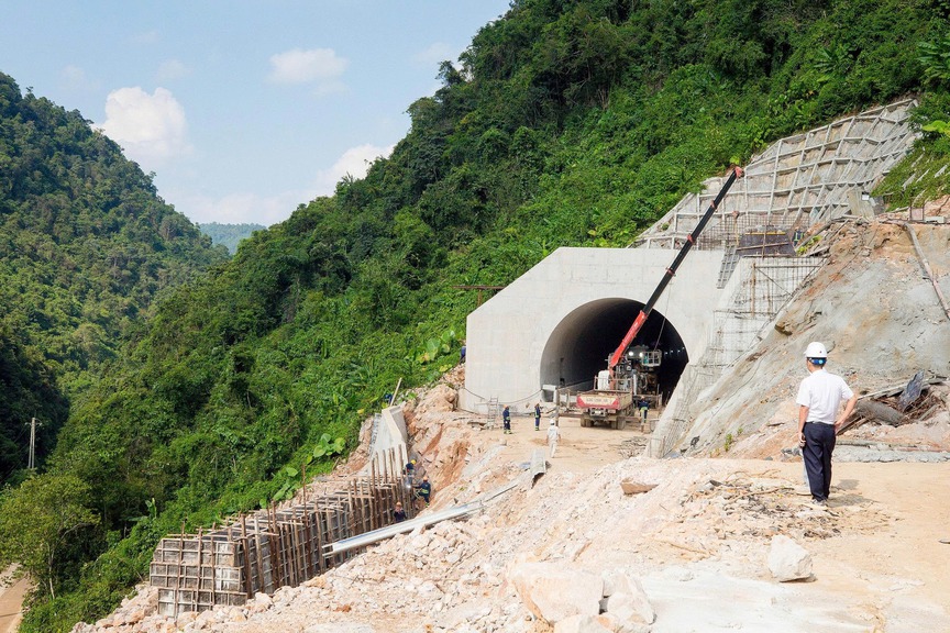 Chỉ ít tháng nữa, cao tốc 23.000 tỷ rút ngắn nửa thời gian kết nối Thủ đô với tỉnh giáp Trung Quốc sẽ thông xe- Ảnh 2. Chỉ ít tháng nữa, cao tốc 23.000 tỷ rút ngắn nửa thời gian kết nối Thủ đô với tỉnh giáp Trung Quốc sẽ thông xe- Ảnh 2.