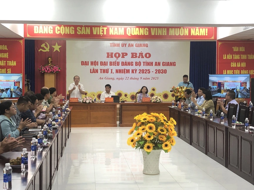 An Giang họp báo tuyên truyền Đại hội đại biểu Đảng bộ tỉnh lần thứ I, nhiệm kỳ 2025 - 2030- Ảnh 1. An Giang họp báo tuyên truyền Đại hội đại biểu Đảng bộ tỉnh lần thứ I, nhiệm kỳ 2025 - 2030- Ảnh 1.