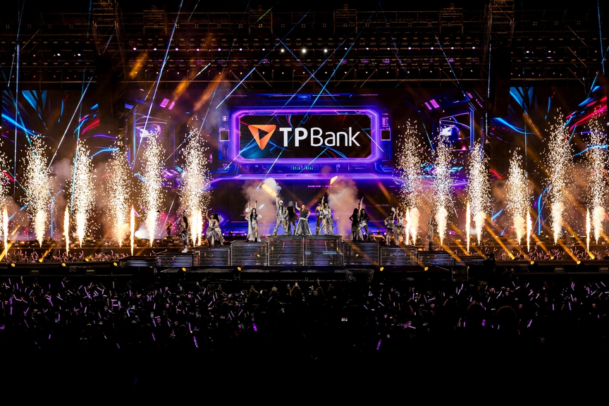 TPBank - Nhà tài trợ Kim cương “siêu chiều fan” tại Em Xinh “Say Hi”- Ảnh 1. TPBank - Nhà tài trợ Kim cương “siêu chiều fan” tại Em Xinh “Say Hi”- Ảnh 1.