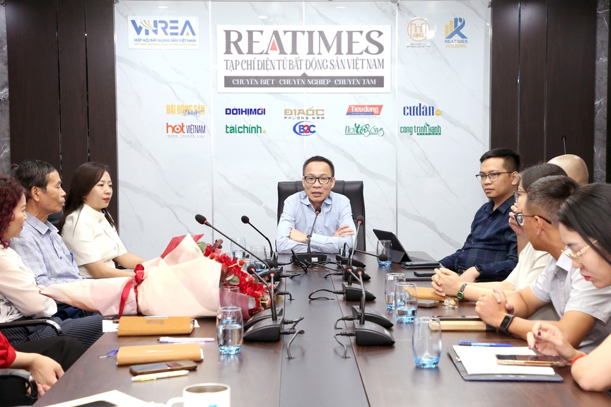 Nhà báo Phạm Huệ giữ chức Ủy viên Ban Biên tập Tạp chí điện tử Bất động sản Việt Nam- Ảnh 3. Nhà báo Phạm Huệ giữ chức Ủy viên Ban Biên tập Tạp chí điện tử Bất động sản Việt Nam- Ảnh 3.