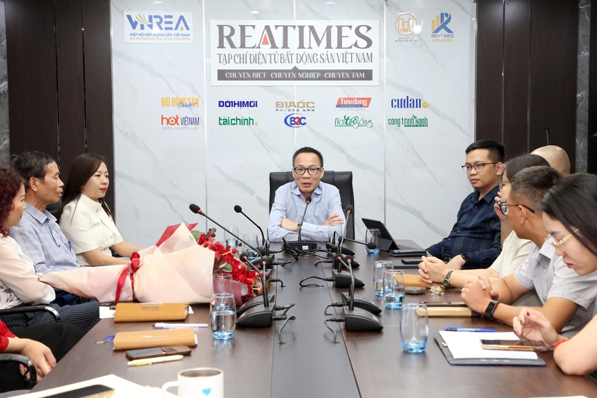 Nhà báo Phạm Huệ giữ chức Ủy viên Ban Biên tập Tạp chí điện tử Bất động sản Việt Nam- Ảnh 3. Nhà báo Phạm Huệ giữ chức Ủy viên Ban Biên tập Tạp chí điện tử Bất động sản Việt Nam- Ảnh 3.